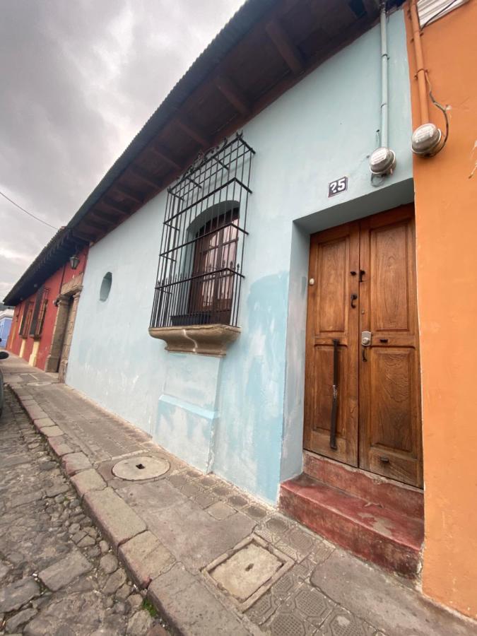 El Extranjero Hostal Antigua Εξωτερικό φωτογραφία